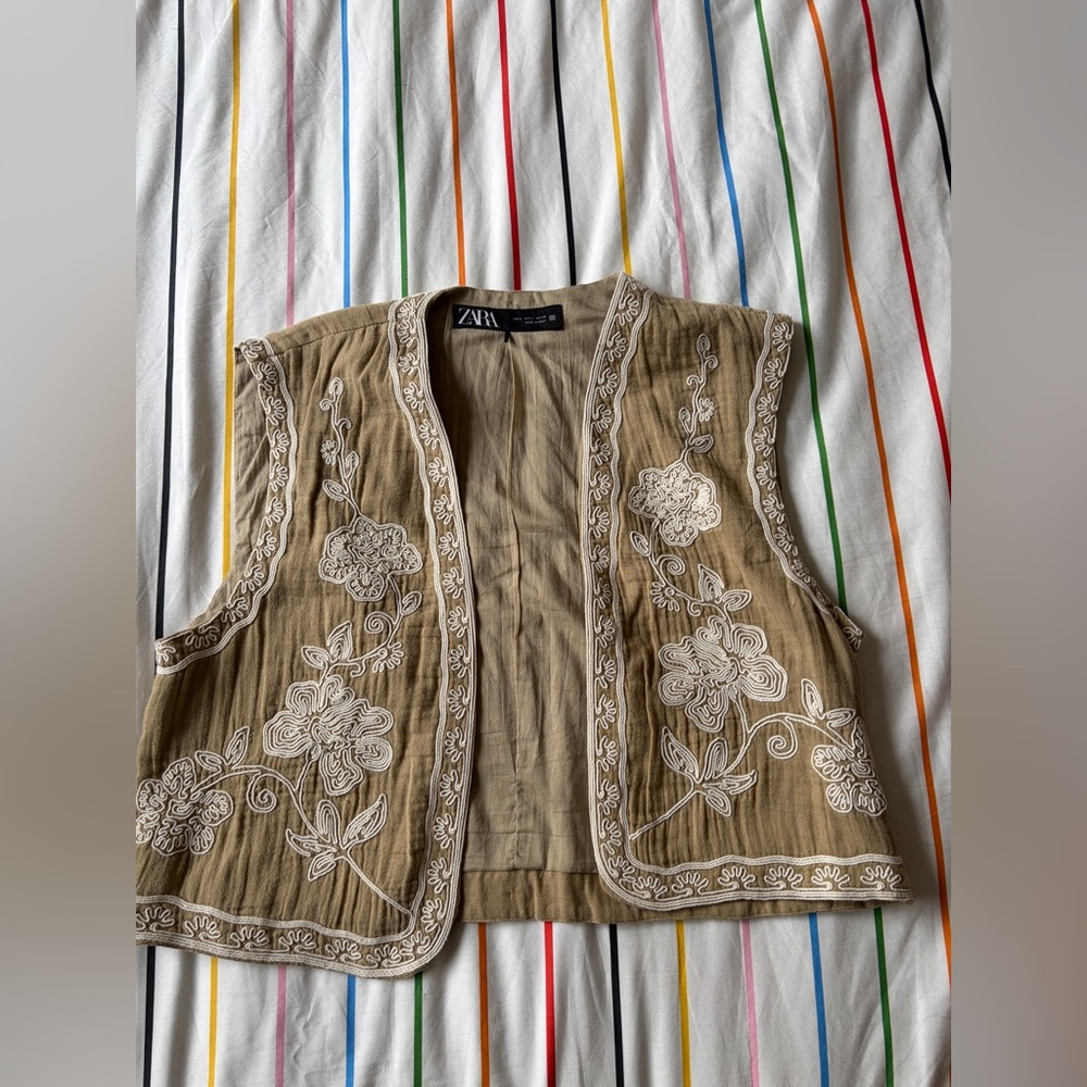 Zara Beige Embroidered Top